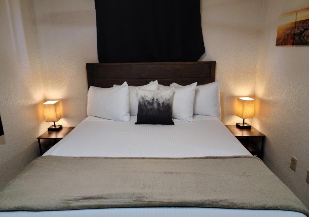 Valle Apartment | 070A Grand Canyon Studio with Kitchenette, Accommodates 4