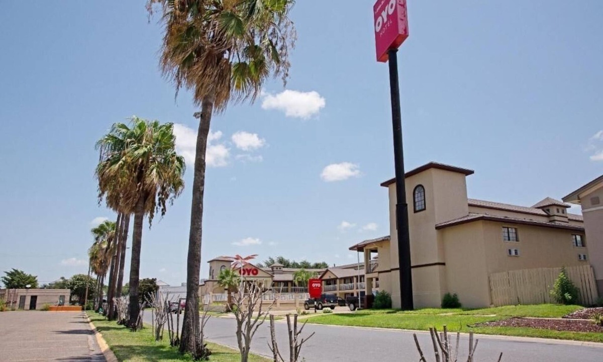 McAllen Hotel | 1 Unit | Poolside Retreat Pet-Friendly with Free Parking