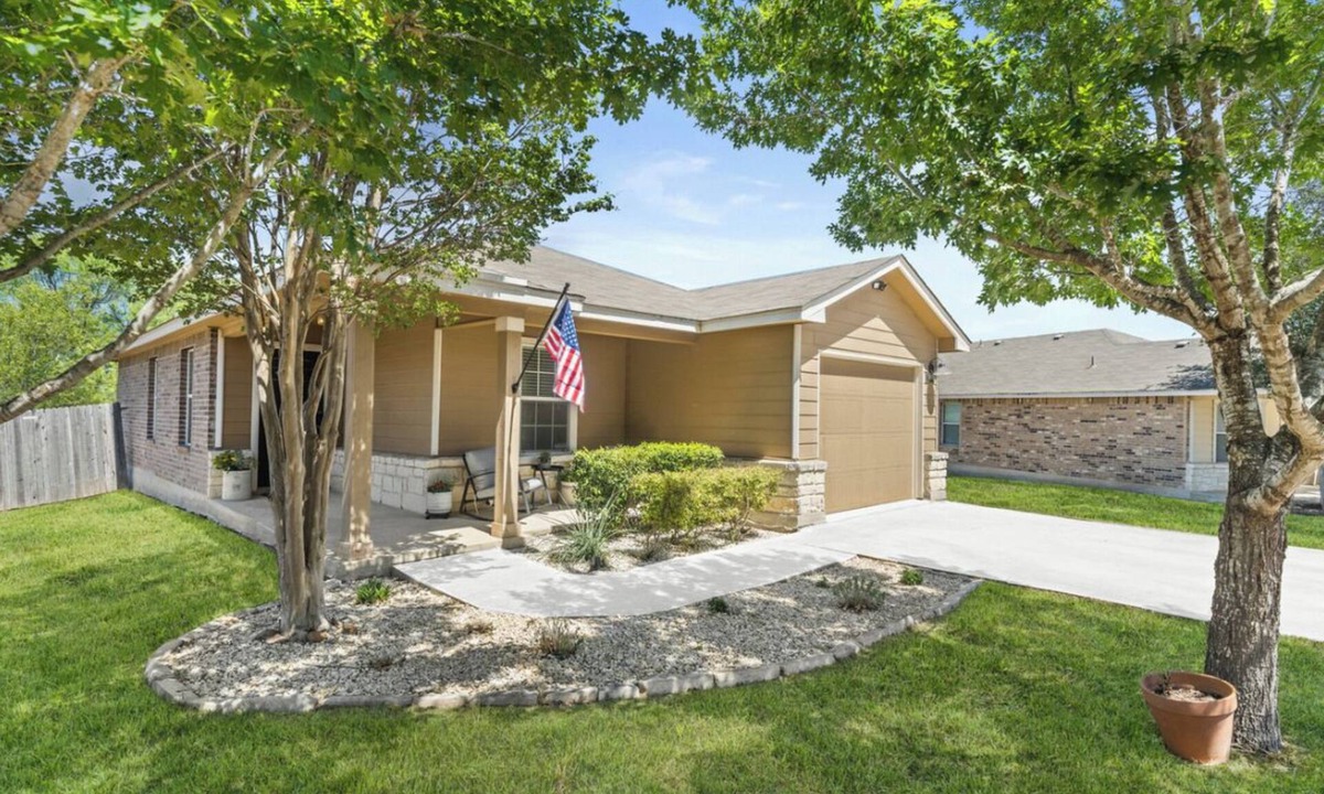 Solana Ridge House | 2.5 miles to Lackland BMT/12 miles to Sea World/Riverwalk
