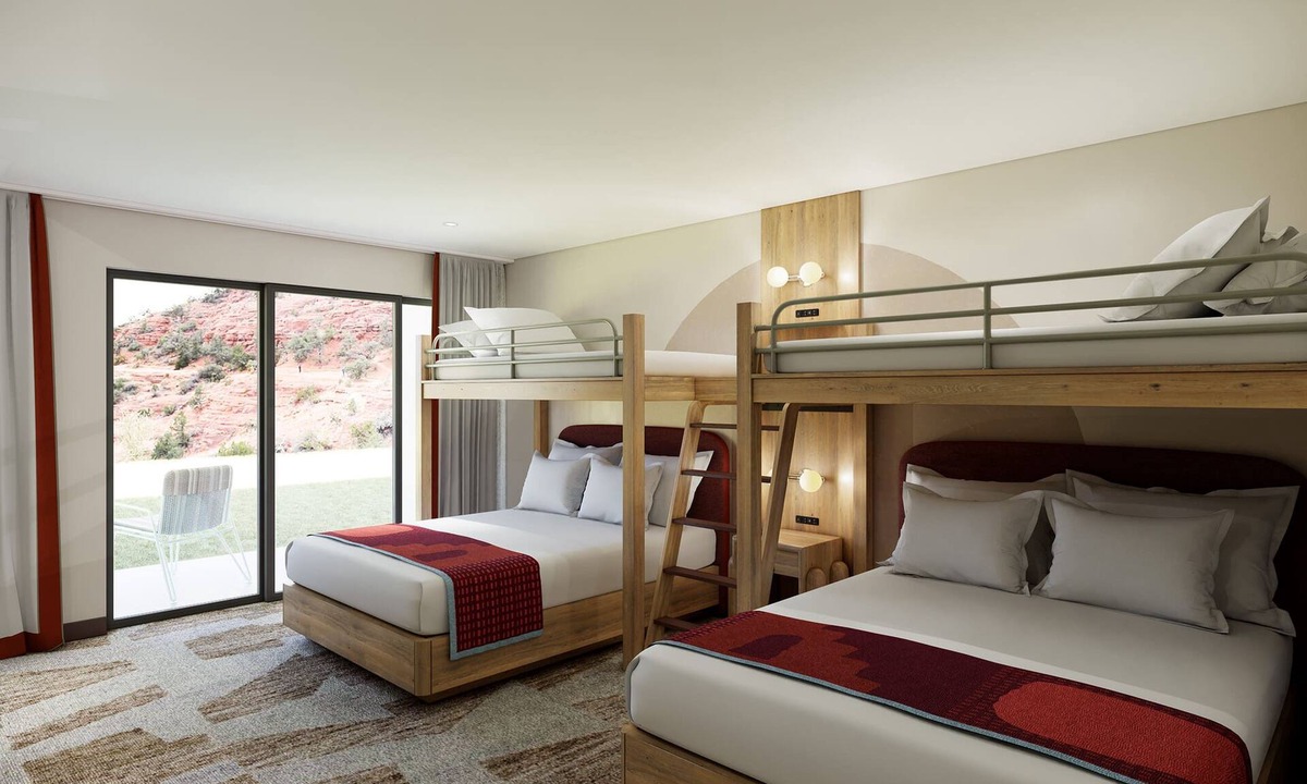 Sedona Hotel | 2 Bright & Stylish Rooms Near Landmarks – Easy Access to Scenic Mountain Views