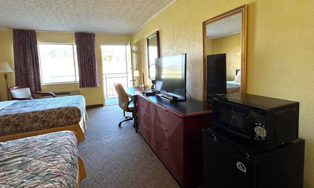 Logan Hotel | 2 Comfortable Units | Explorer-Friendly Stay | Scenic Forest & State Park Trails