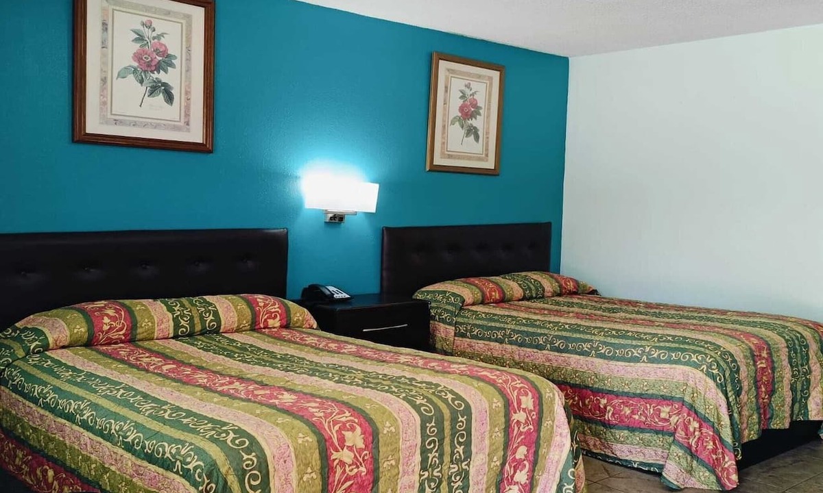 Edinburg Apartment | 2 Full Bed|Smoking|Edinburg, TX