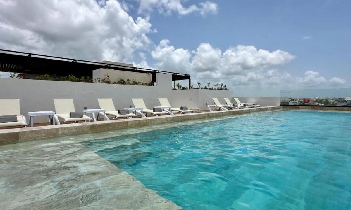 Downtown Hotel | 2 Pet-Friendly Downtown Suites | Rooftop Sun Terrace & Infinity Pool