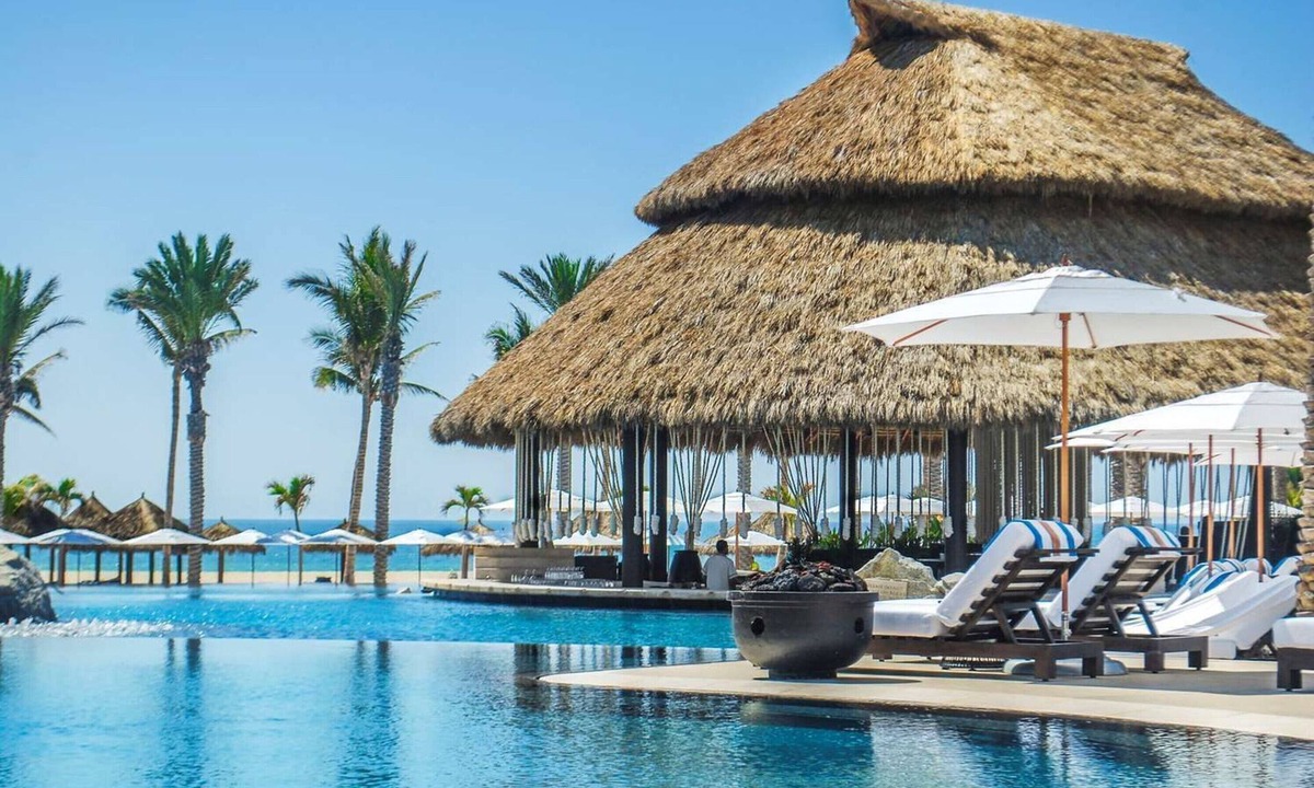 Zona Hotelera Hotel | 3 Coastal King Suites w/Kitchen & Balcony – 5-Min Drive to Plaza Mijares Hub