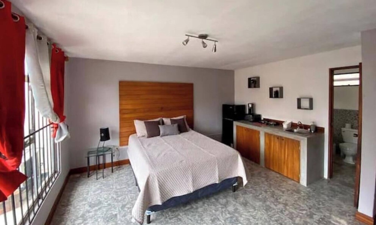 Zona 4 Apartment | 4 Stunning Cool Studio in tourist area