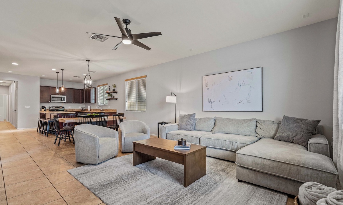 The Pines House | 4BR Luxury Home | Backyard & Pool Access