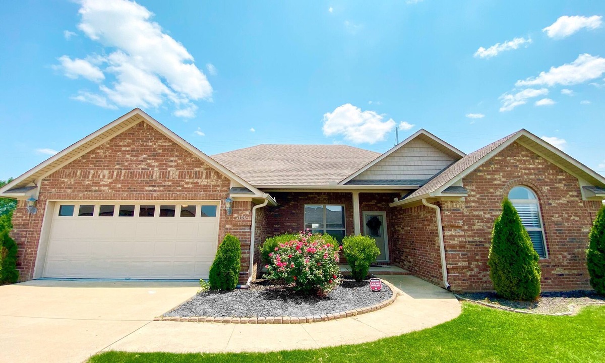 Jacksonville House | 5 mins From Base, Crashpad - Military Member Owned