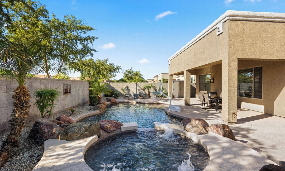 Surprise Farms House | 5BR Oasis - Heated Pool & Hot Tub - Sleeps 12 - Near Spring Training