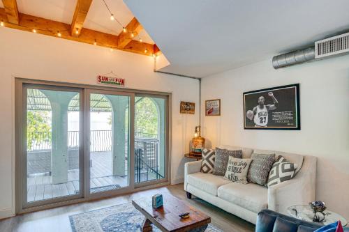 Rockwall House | 7 Mi to Winery: Lakefront Rockwall Home w/Deck