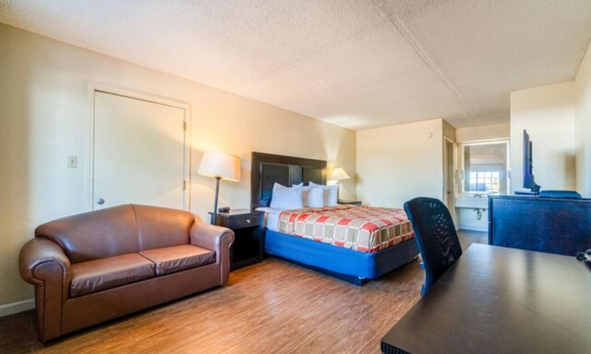 Port Lavaca Hotel | Adventure Haven in Port Lavaca | Near Lighthouse Beach | Pool Access