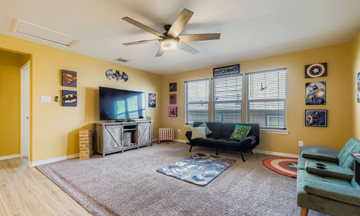 San Antonio House | Alamo Heights Haven+15 min 2 Seaworld+Pet Friendly
