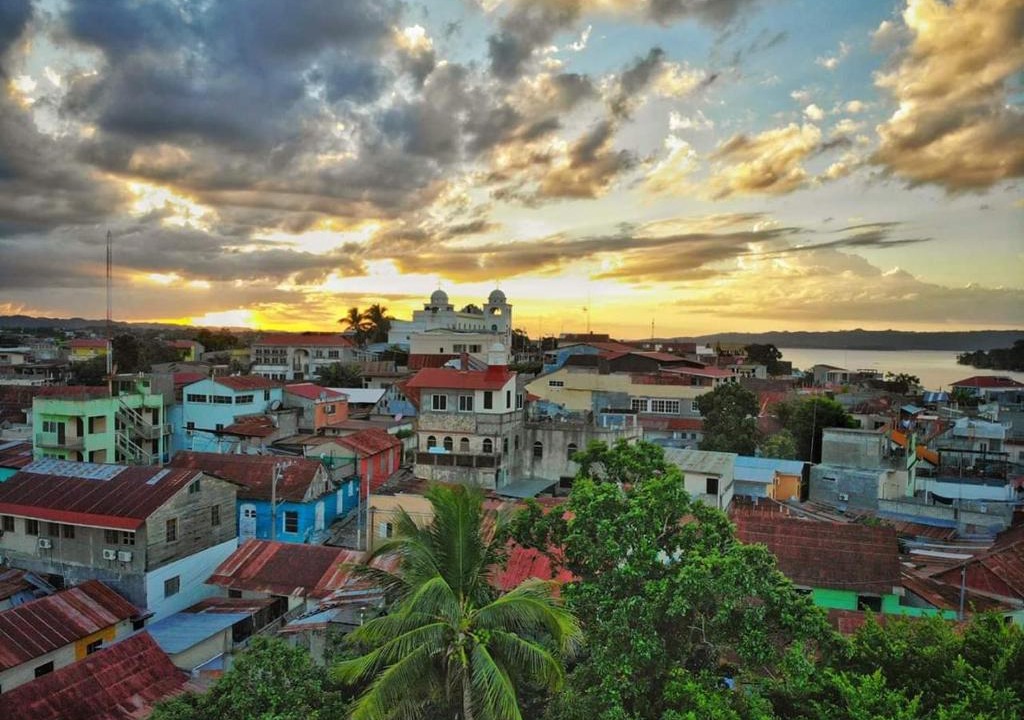 Flores Hotel | AMINA Inn