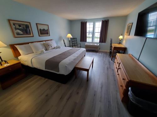 Nappanee Hotel | Amish Inn