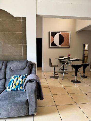 Quetzaltenango Apartment | AMPLIO APARTAMENTO, en Cerezos 1 Quetzaltenango