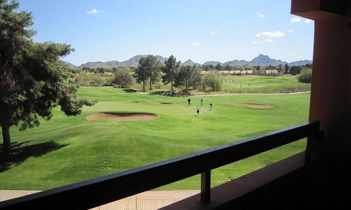 Paradise Valley Village Condo | Anasazi, beautiful Golf Course and mountain/pool view.
