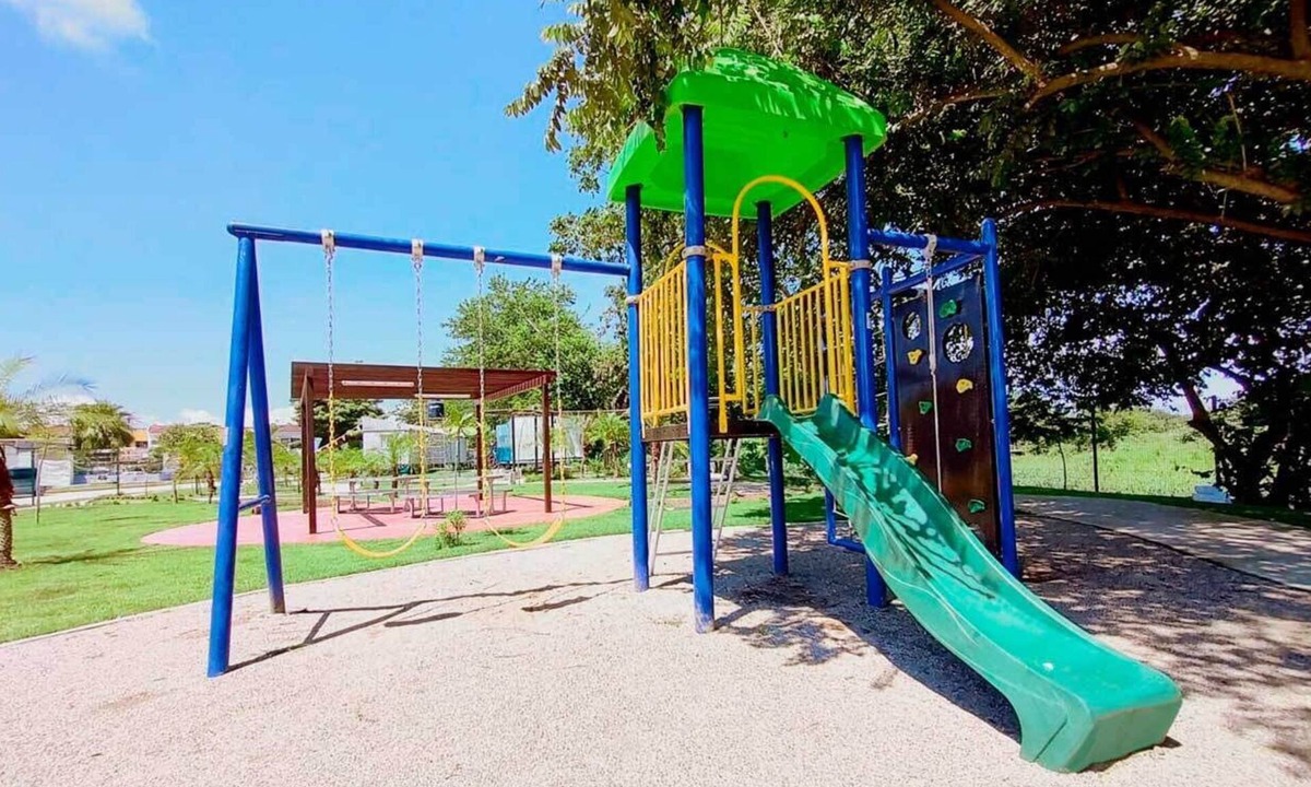 Ixtapa Apartment | Apartment in gated community with pool