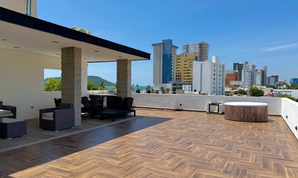Las Gaviotas Apartment | Apartment Steps from the Beach and Golden Zone