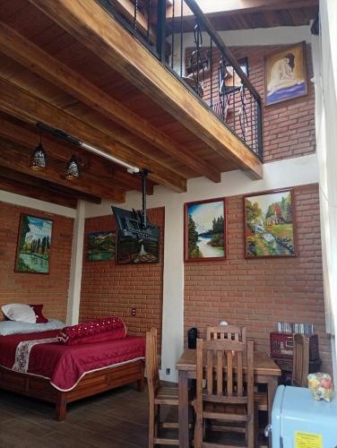 El Chiflon House | "Arte en el desván" Rustic loft - Desván rústico