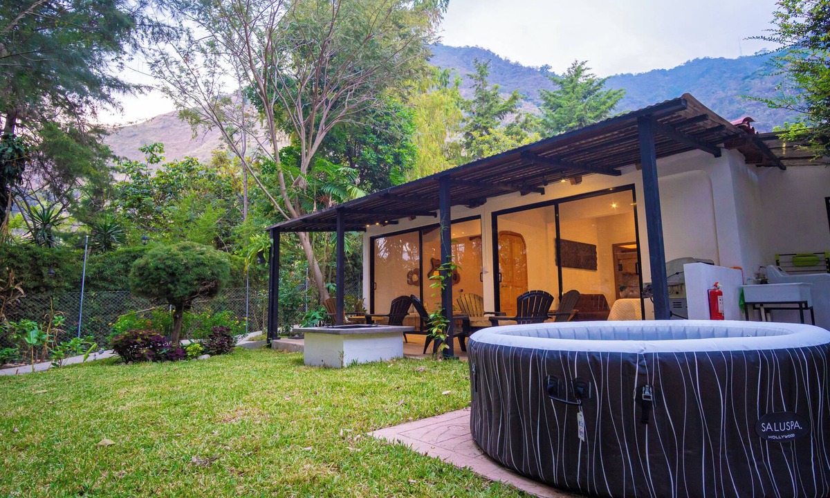 San Juan La Laguna House | Asteroid B612! "A heavenly refuge in Atitlan".