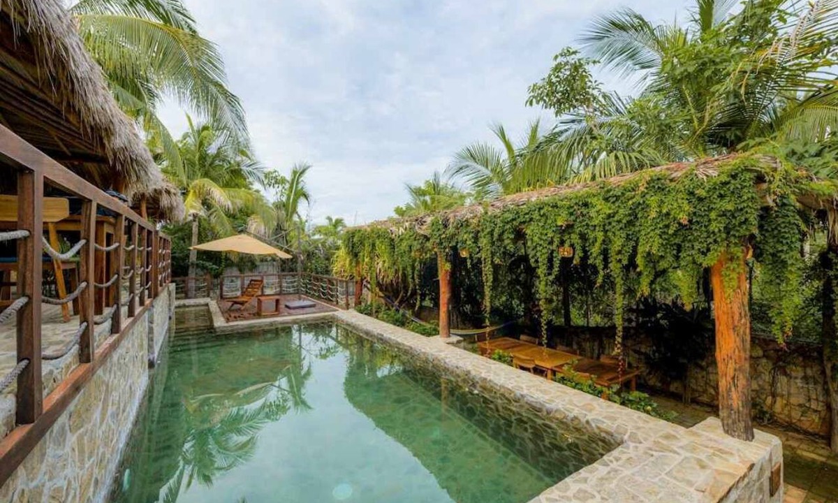 Santa Maria Tonameca House | AUREMA a Quiet Nature Retreat in Agua Blanca, Oaxaca. AC Rustic design Pool