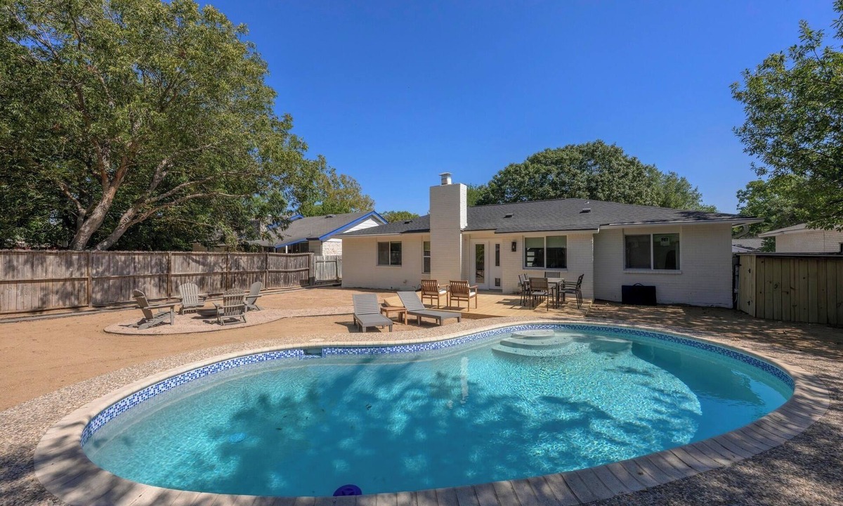 Sweetbriar House | Austin Escape: Stylish 3BR/4 Beds + Private Pool