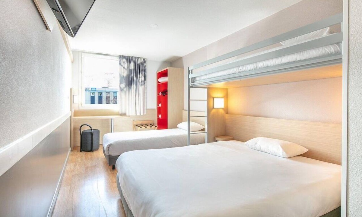 Chesnes Hotel | B&B Hotel Lyon Aeroport Saint Quentin Fallavier