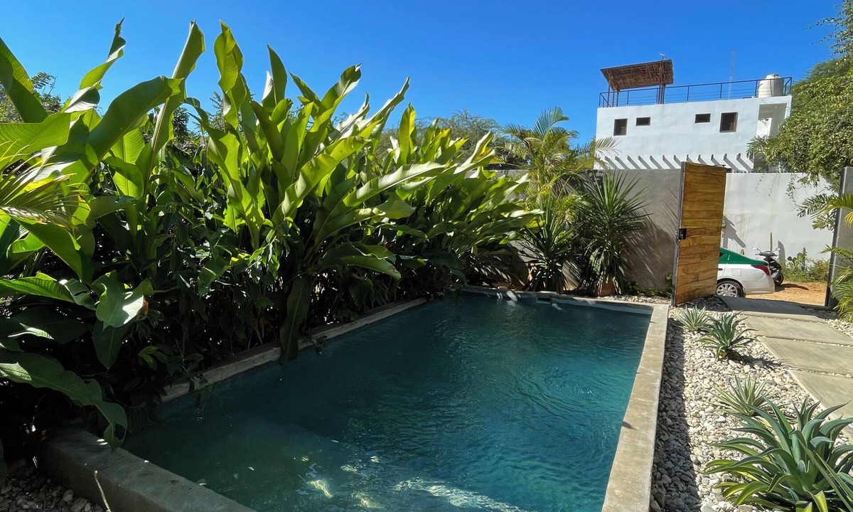 Lazaro Cardenas Cabin | Bahareque House