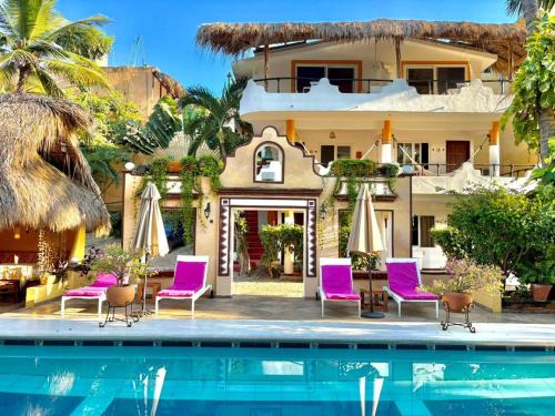 Brisas de Zicatela Hotel | BEACH HOTEL INES en Zicatela
