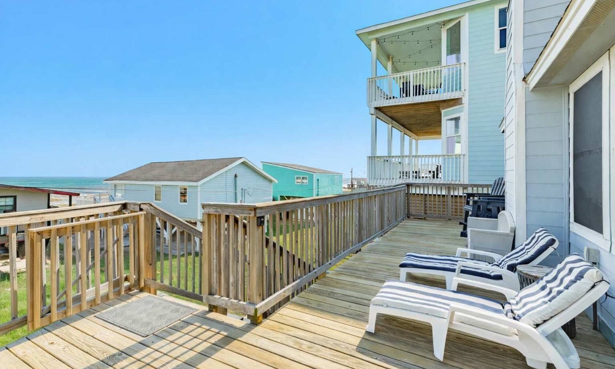San Luis House | Beach Therapy - Water Views, Near Beach Entrance!