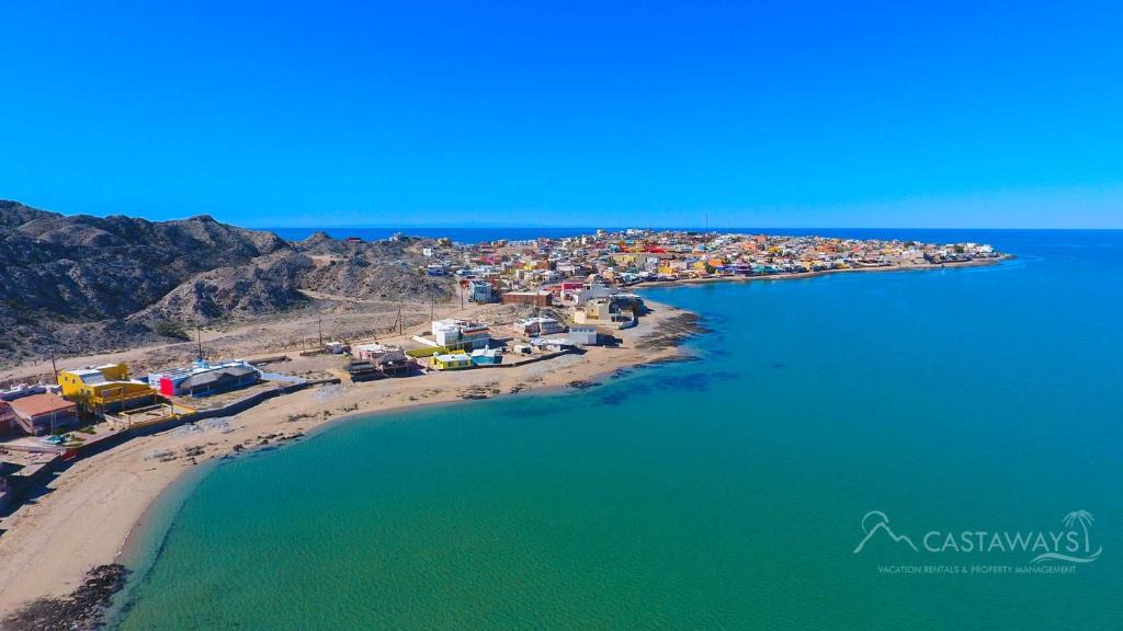 Cholla Bay Villa | Beachfront Villa Sleeps 14 in Cholla Bay