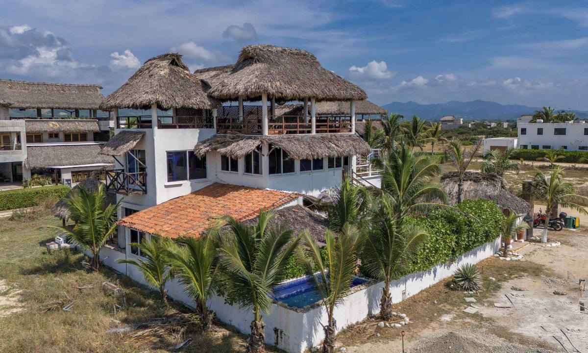 Puerto Escondido Villa | Beachside Villa Sunset Palmarito