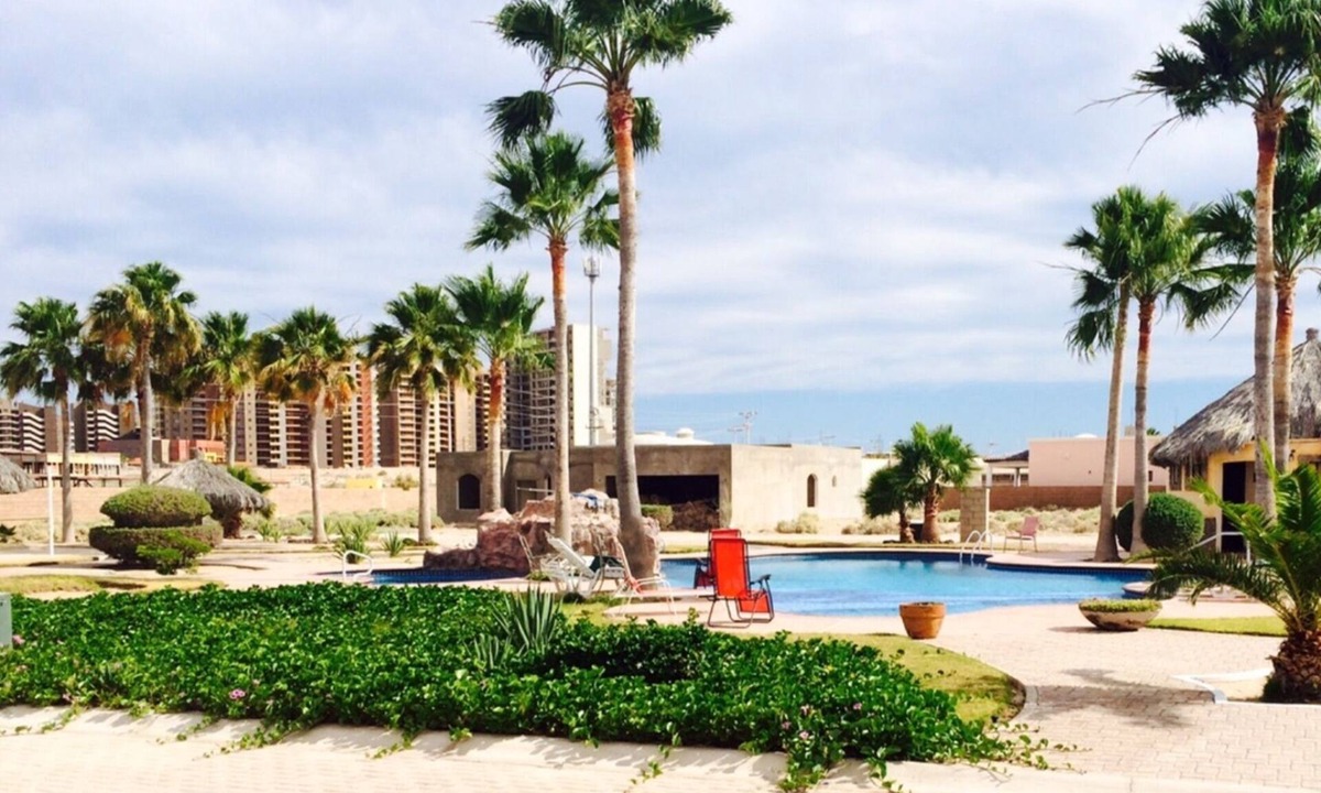 Sandy Beach House | Beautiful 4 Bedroom Property in Rocky Point!