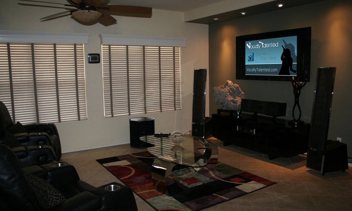 Stoneridge House | Beautiful luxury entertaining home!