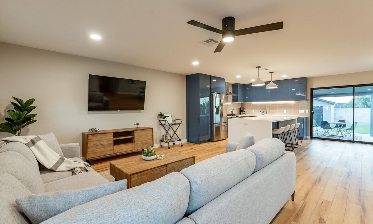 North Mountain House | Beautiful Three Bedroom in the Center of Phoenix