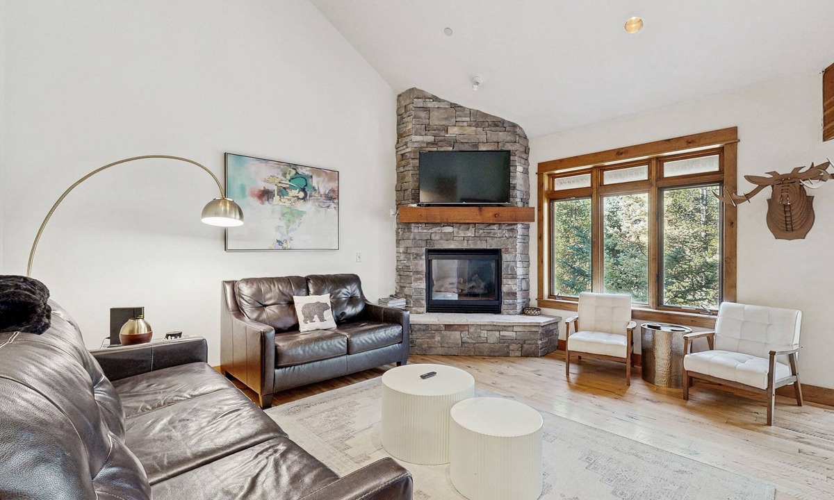 Big Sky House | Beautifully updated Big Sky chalet with hot tub, deck & free WiFi