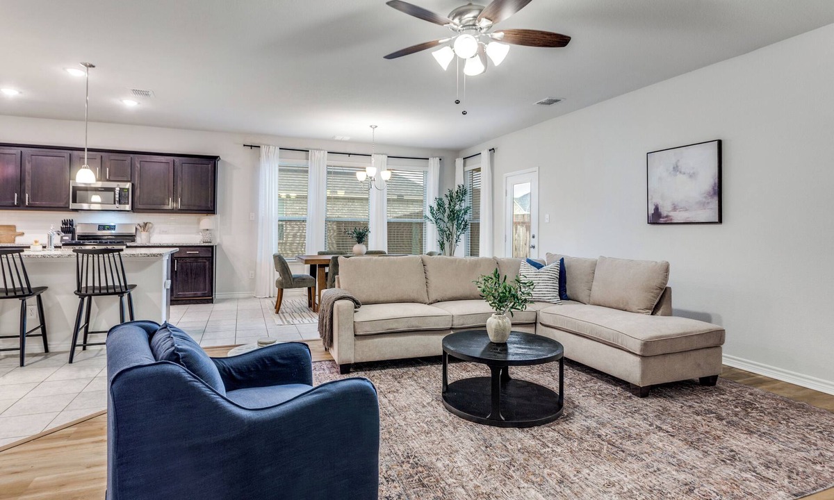 Benbrook House | Bendale Bliss in Benbrook