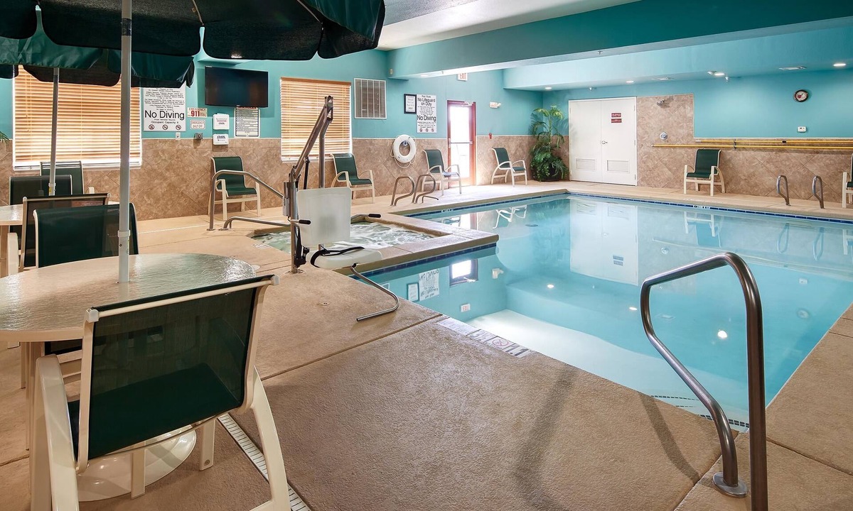 Monahans Hotel | Best Western Plus Monahans Inn & Suites