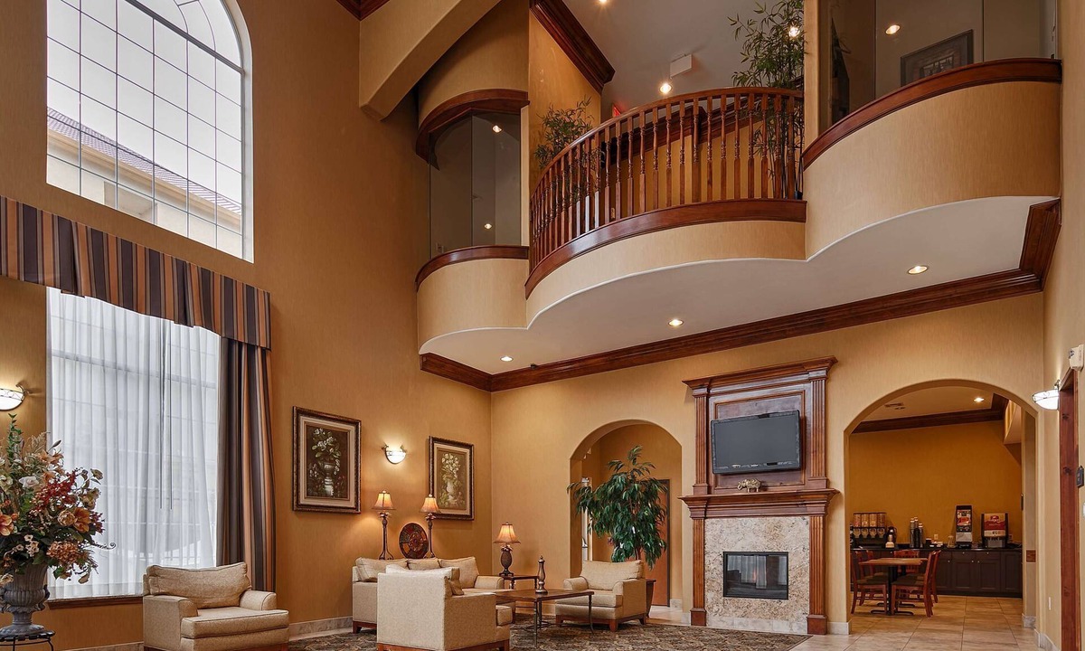 New Caney Hotel | Best Western Plus New Caney Inn & Suites