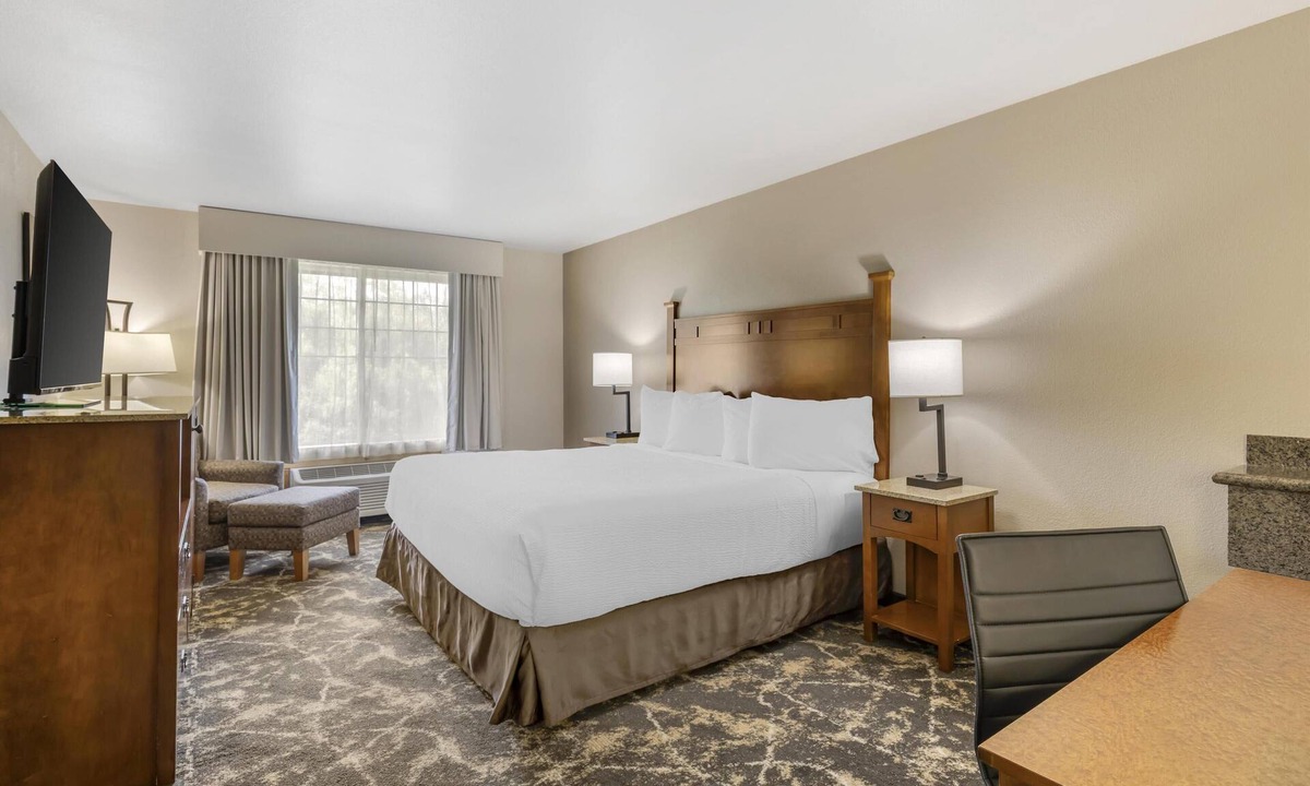 Great Falls Hotel | Best Western Plus Riverfront Hotel & Suites