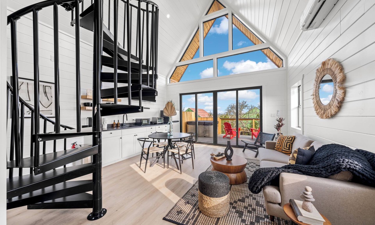 Fredericksburg House | BIA Treehouse Fredericksburg