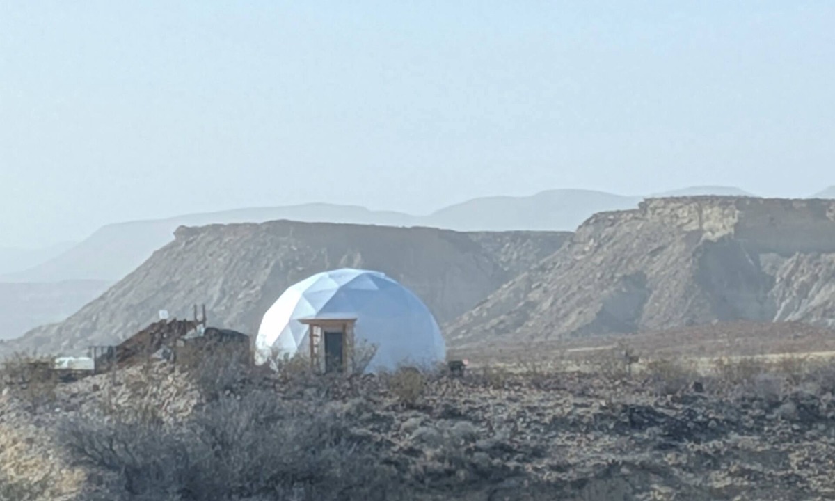 Alpine Apartment | Big Bend Off-Grid Dome - AC Wifi Bath