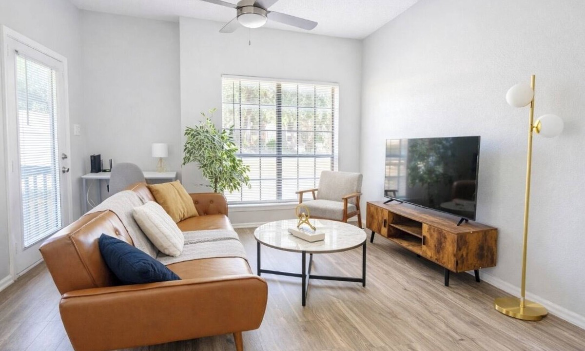 Irving Apartment | Boulevard Stays Quiet 1BR King Suite, Pool Access, Gym
