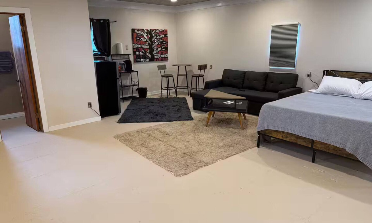 Carlsbad House | Breakfast included/dartboard