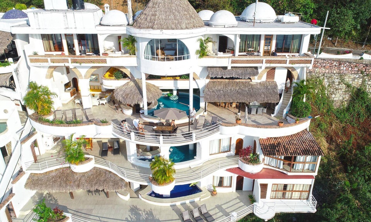 Conchas Chinas Villa | Breathtaking views over the entire Banderas bay from Villa Azul