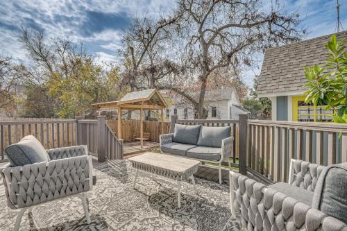 Brenham House | Brenham Rental w/Deck & Yard < 1 Mi to Downtown!