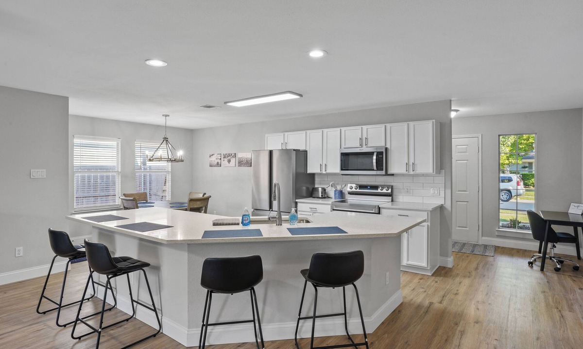 McKinney House | Bright and Comfy one story home 3BR 2BA, centrally located in West Mckinney