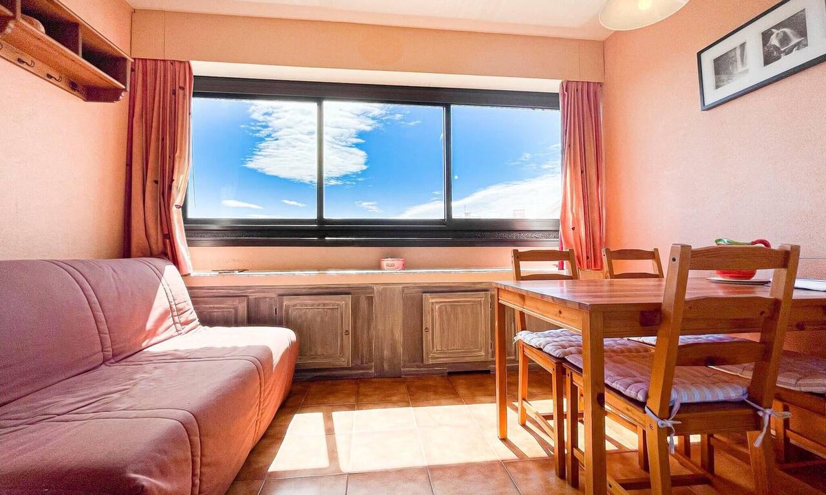 Frejus Apartment | Bright apartment with pool