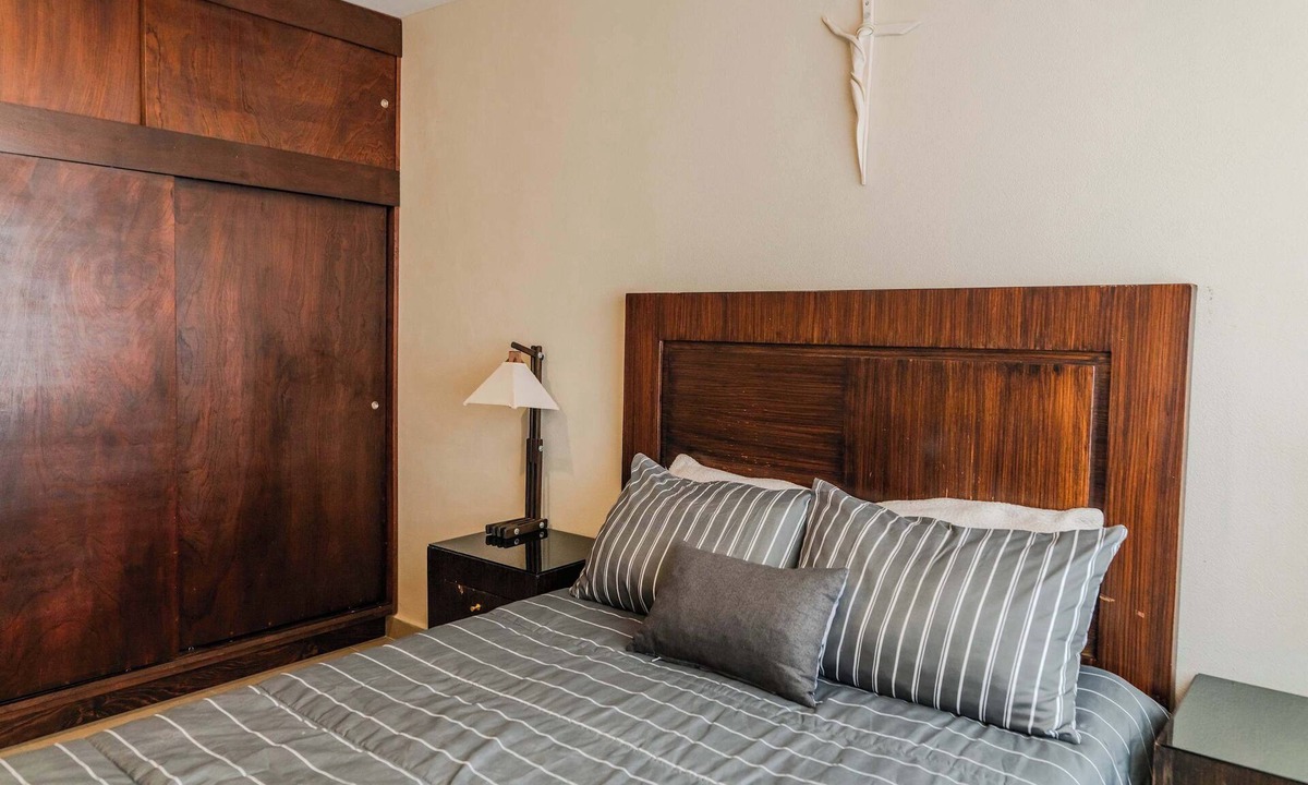 Huejotzingo House | Bright Home with Pool near Valquirico & Airport