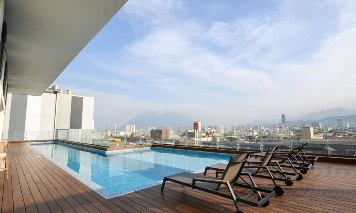 Monterrey Apartment | ¡Céntrico & Nuevo! 1 Queen Bed + Double Sofa Bed