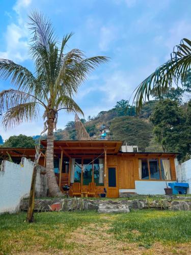 San Pedro La Laguna Apartment | Cabaña de la Bahía